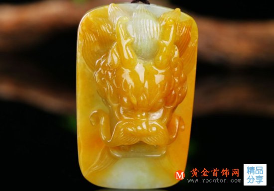 
	黃翡是不是比黃龍玉更好呢？讓小編來介紹一下吧
