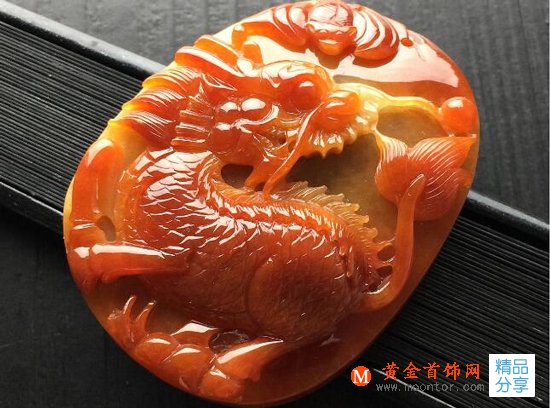 
	染紅翡翠是不是紅翡呢？來看看兩者的區別吧
