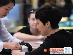 
	怎樣挑選鉆戒
