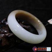 
	玉手鐲的鑒別方法
