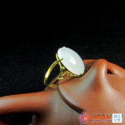 
	和田玉鑲嵌為什么選擇K金？
