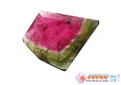 
	什么是西瓜碧璽？西瓜碧璽滿足你夏天的所有幻想
