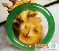 
	專家為大家支幾招挑選翡翠的技巧
