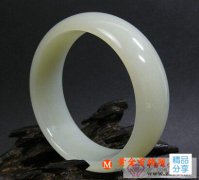 
	和田玉手鐲鑒定方法
