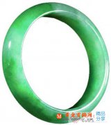 
	翡翠手鐲堅挺依舊

