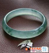 
	如何挑選理想的翡翠手鐲
