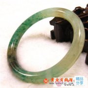 
	獨山玉與翡翠的區別
