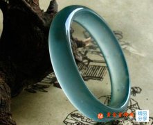 
	素面翡翠和雕花翡翠，誰更勝一籌？
