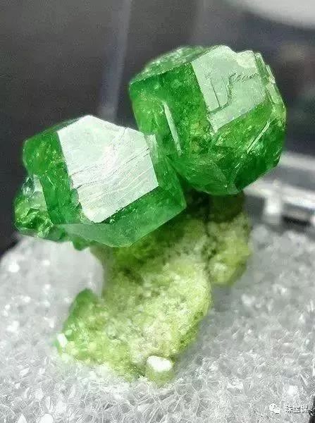 鐵鋁榴石-錳鋁榴石-榴石種類大全【行業資料】