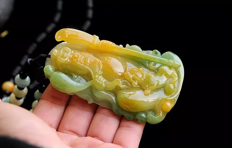 翡翠掛件造型圖片-精品翡翠吊墜寓意