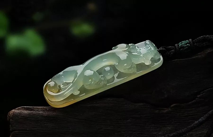翡翠掛件造型圖片-精品翡翠吊墜寓意