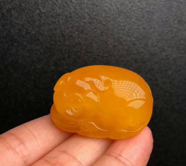 雞油黃蜜蠟原石的特征，看完之后不再迷茫！