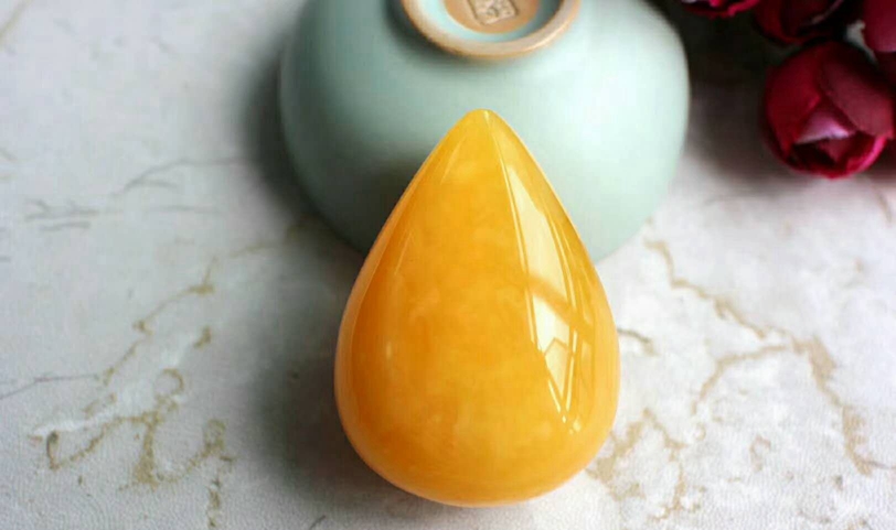 蜜蠟多少錢一克雞油黃，越黃價格越高嗎？