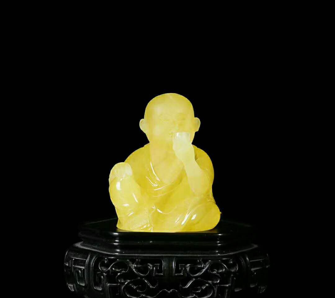 黃雞油蜜蠟多少錢一克，什么樣的蜜蠟才稱得上雞油黃呢？