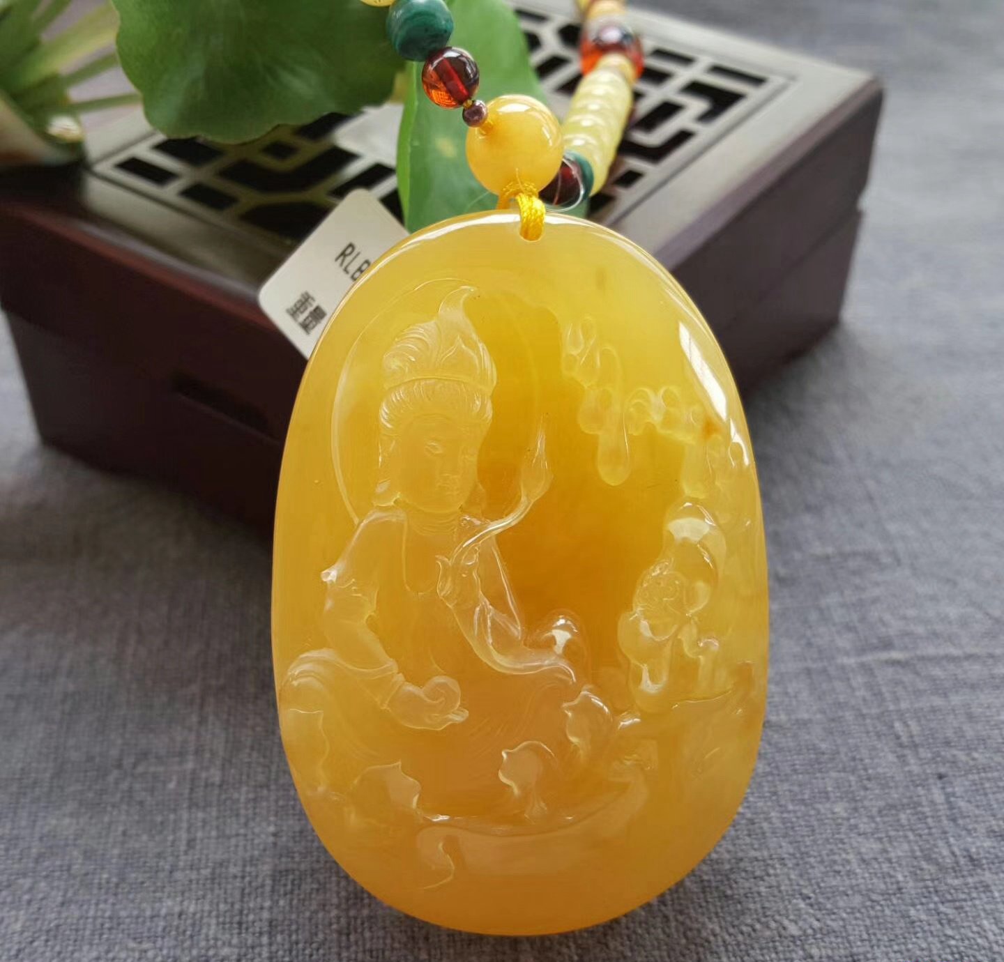 雞油蜜蠟多少錢一克，蜜蠟定價攻略！拿走不謝!
