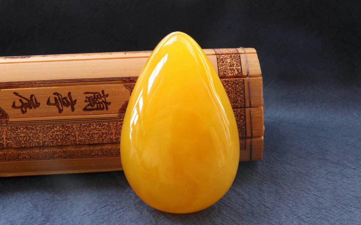 波羅的海雞油黃蜜蠟多少錢一克，雞油黃蜜蠟的價值如何？