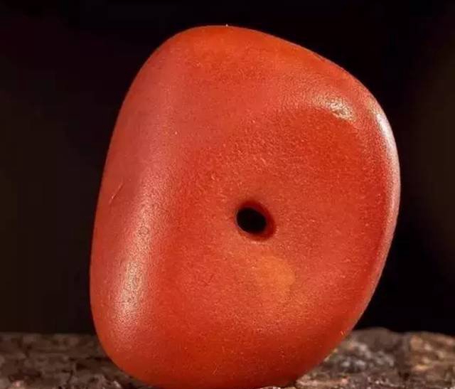 紅蜜蠟，時間使它顏色變得如此深沉！
