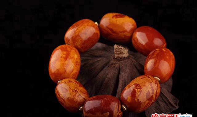紅皮老蜜蠟棗珠克價多少錢一克？