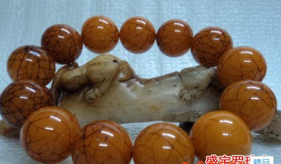 開片老蜜蠟多錢一克？