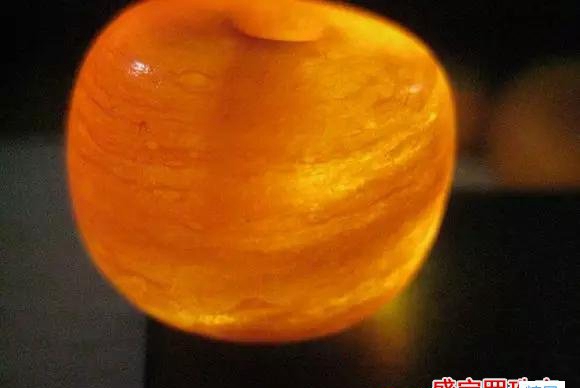 什么是二代老蜜蠟，二代老蜜蠟多少錢一克？