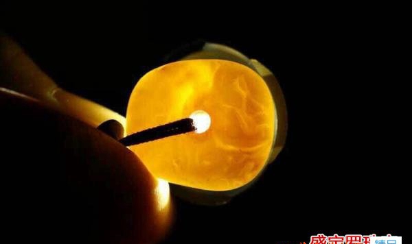 什么是二代老蜜蠟，二代老蜜蠟多少錢一克？