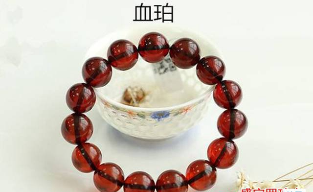 血珀真假的肉眼鑒別，沒幾年經驗真看不準！