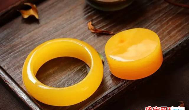 中東蜜蠟手鐲，你確定要把它戴出街嗎？