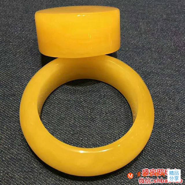 精品黃蜜蠟手鐲圖片大全，好看的挪不開眼！