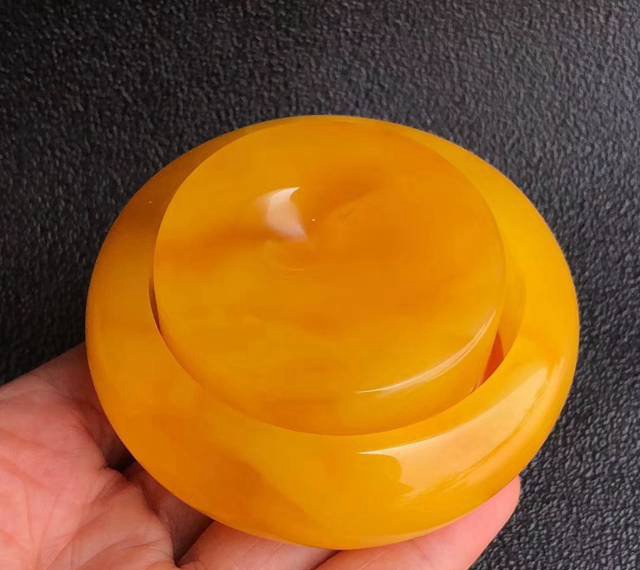 蜜蠟手鐲耐磨嗎，最專業的回答都在這兒！