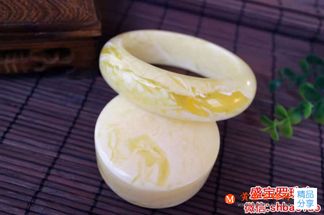 白蜜蠟手鐲圖片