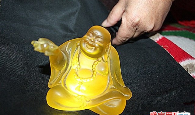 金珀無面佛價格如何判斷，你知道嗎？