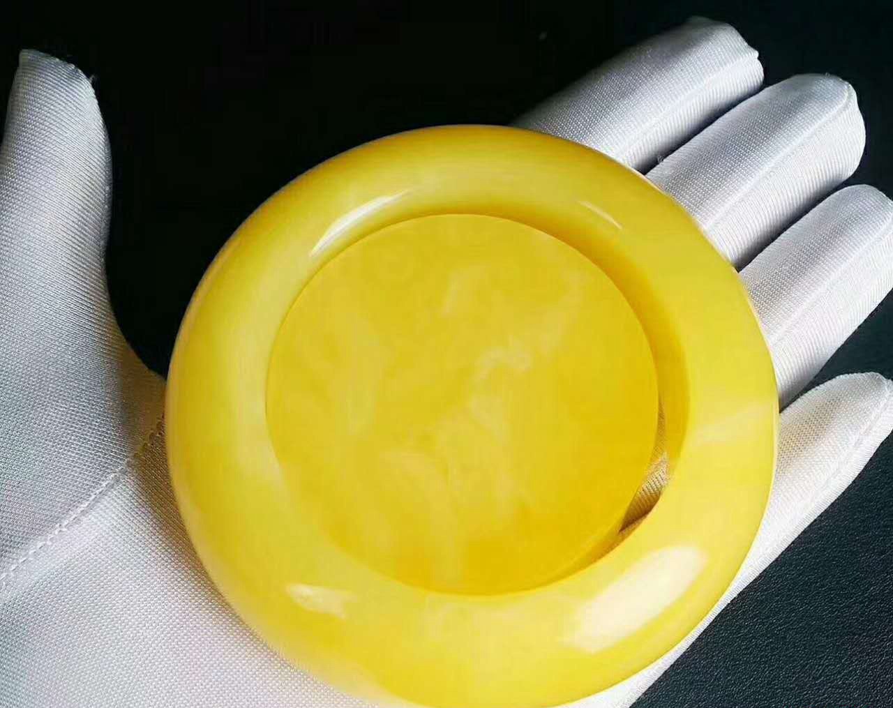 蜜蠟手鐲的價格，為什么手鐲和鐲心要一起出售呢？
