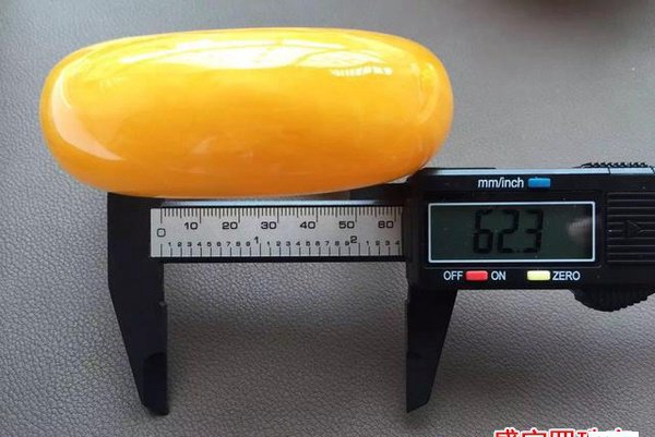 蜜蠟手鐲真的一般在什么價位，蜜蠟手鐲價格為什么少之又少？