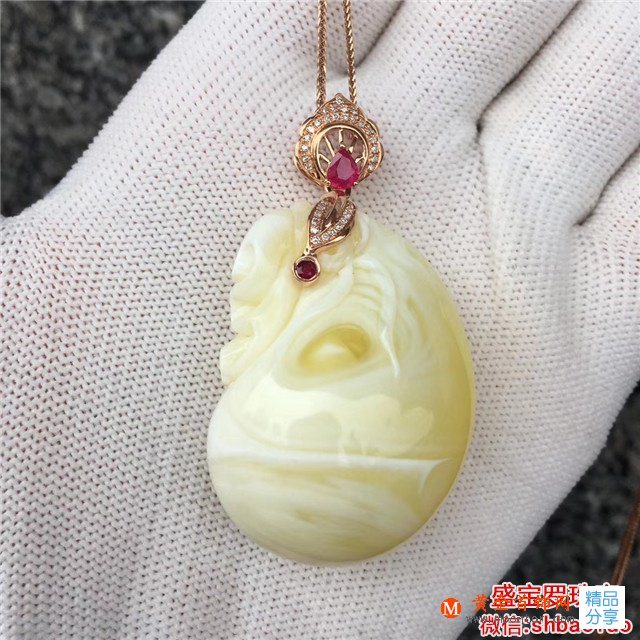 蜜蠟掛件配什么鏈子，這么搭最好看