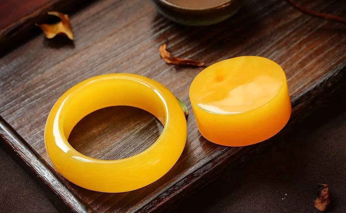 蜜蠟手鐲圖片和價格，手鐲怎么挑選！