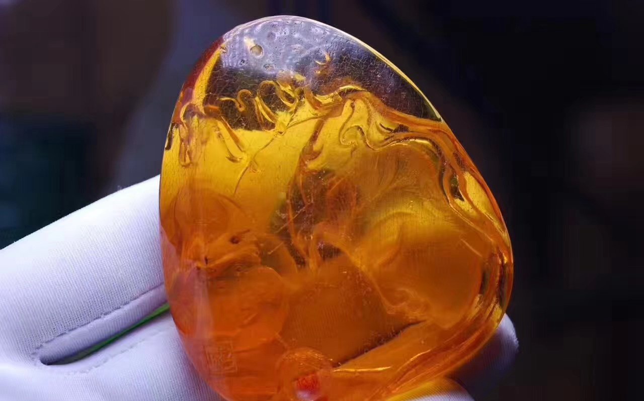 金珀吊墜圖片和價格