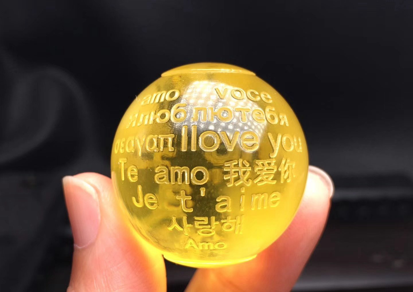 壓制金珀價格 什么是壓制金珀？