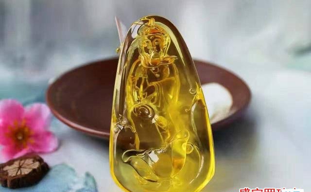 緬甸凈水金珀價格，絕對能震驚你的眼球！