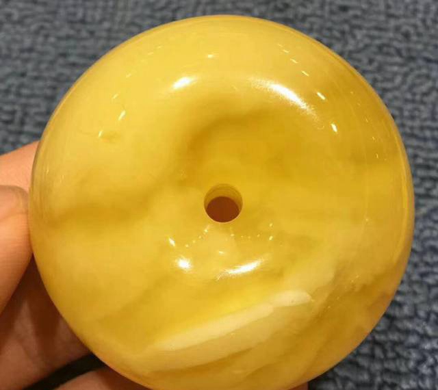蜜蠟項墜價格，這些吊墜的意義你都知道嗎？