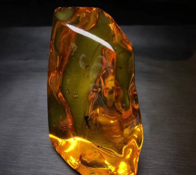 行家帶你了解影響波羅的海蟲珀價格的關鍵點！
