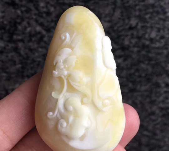 蜜蠟吊墜雕件的批發價格