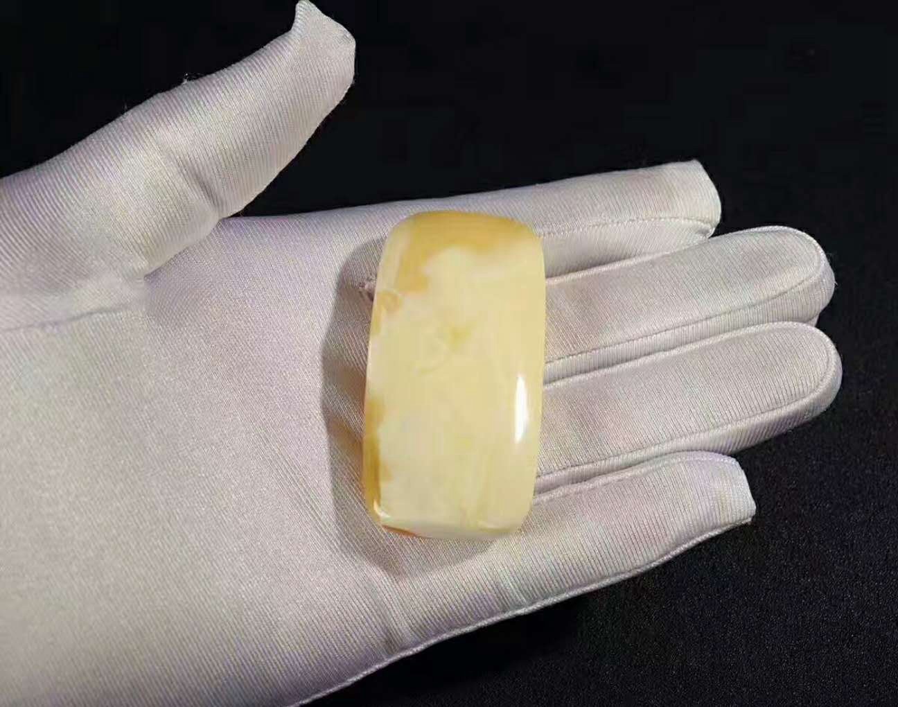 天然蜜蠟吊墜圖片價格，你想知道的都在這里？