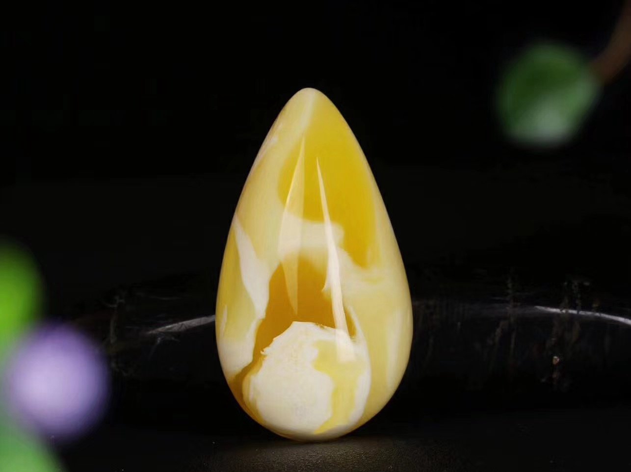 你該關注的不僅僅是蜜蠟水滴吊墜價格，還有