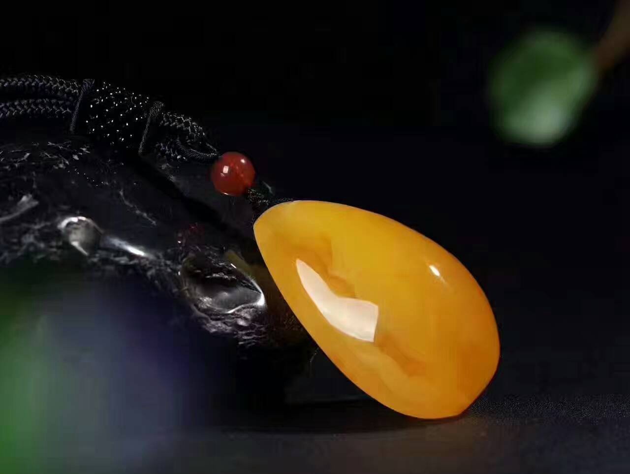 成色好的蜜蠟吊墜圖片及價格，絕不會辜負您的期許，放心收藏！