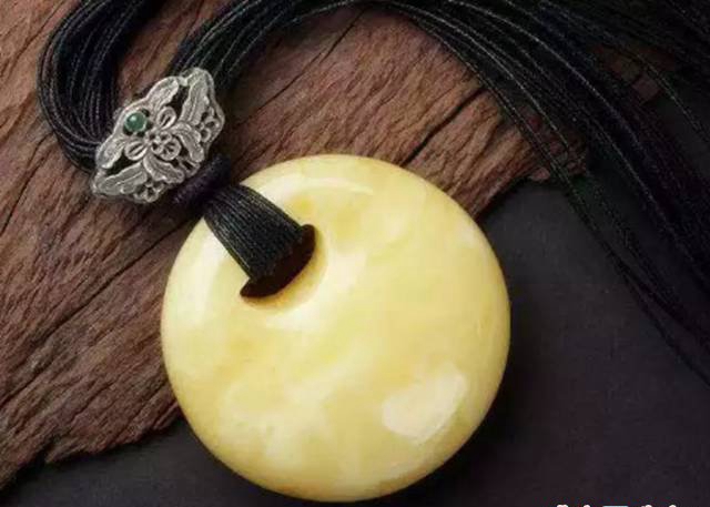 蜜蠟對人體有什么好處，看完會讓你更加愛不釋手！