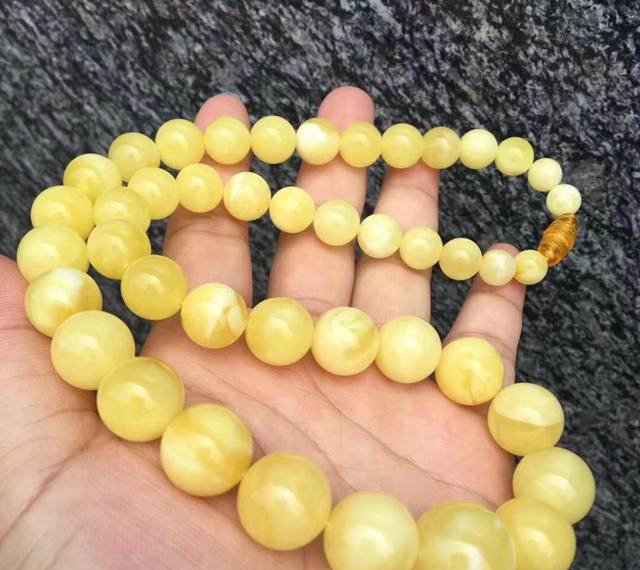 密臘項鏈保養有講究，別等裂了碎了才后悔！
