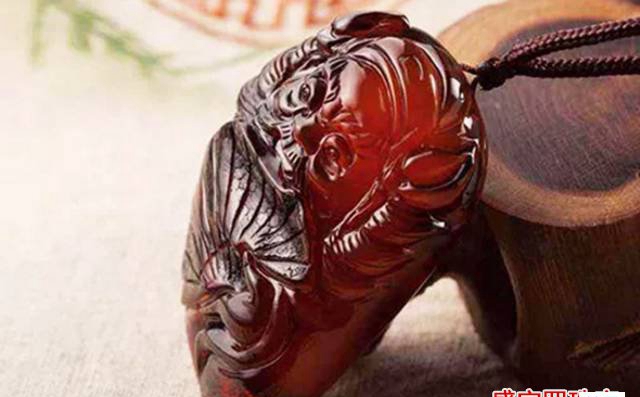 凈水血珀價格，“嗜血”玩家夢寐以求的藏品！