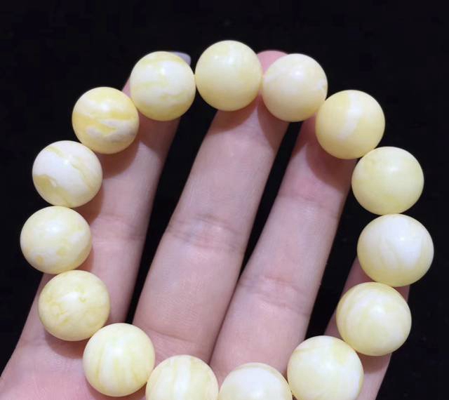 白蜜蠟珠子克價多少錢，影響白蜜蠟價格的因素有哪些？