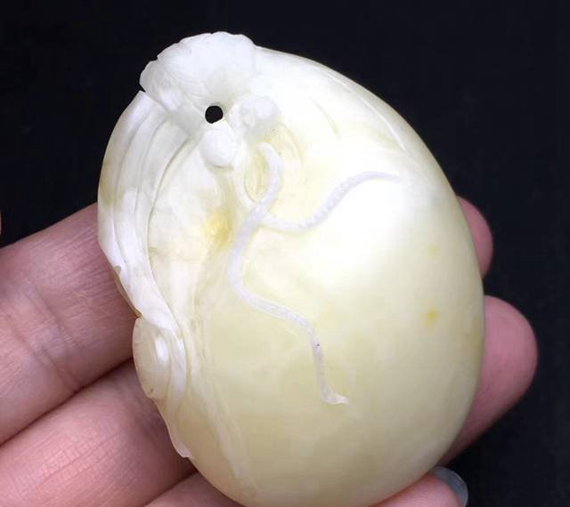瓷白蜜蠟最高克價