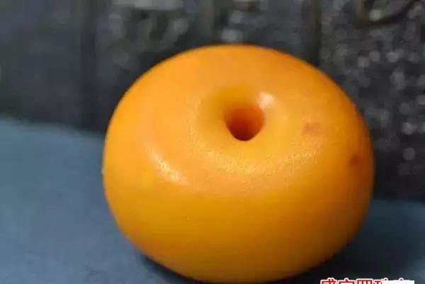 藏傳老蜜蠟價格  藏傳老蜜蠟有什么特點？